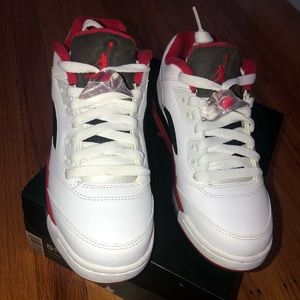 2 pairs of jordans bundle